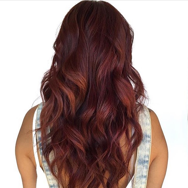 Capelli rosso ciliegia - Instagram: @brynn_theyoungamerican