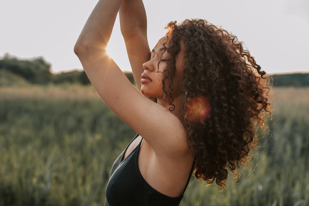 Hair care capelli ricci - Foto di Vlada Karpovich/ Pexels.com