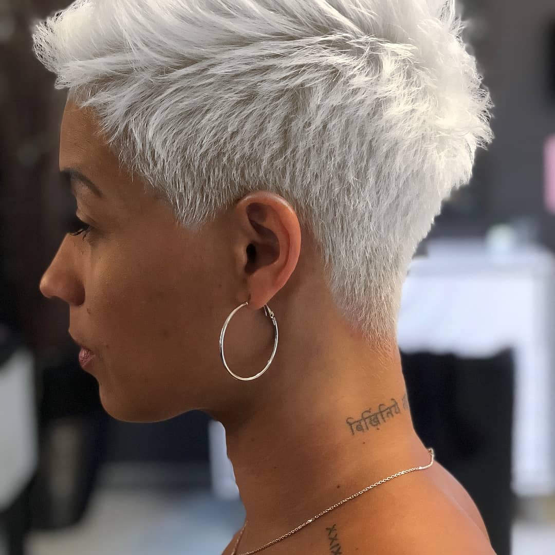 Pixie corto bianco - Instagram: @pixie_virginilia