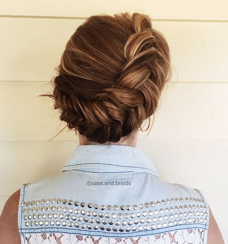 Raccolto con treccia - Instagram: @sass.and.braids