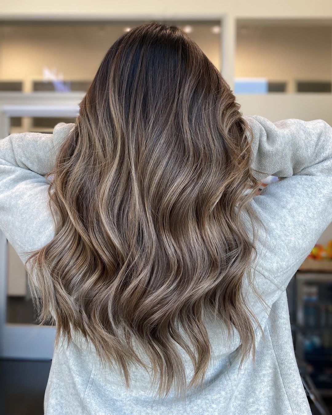 Balayage visto da dietro - Instagram: @coloredbyphuong