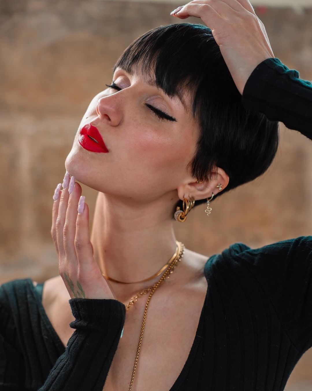 Pixie nero corvino - Instagram: @nevilleromanzammit