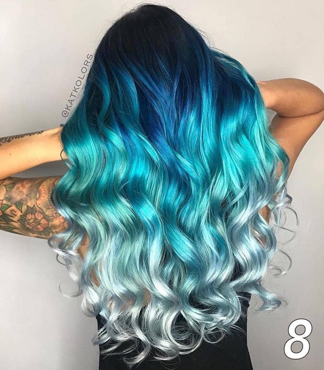 Capelli mossi blu - Instagram: @katkolors