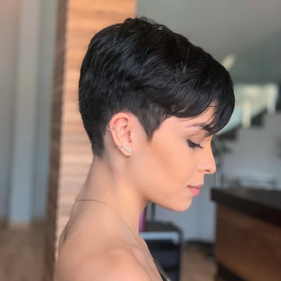 Pixie corto laterale - Instagram: @djkarenmuri_