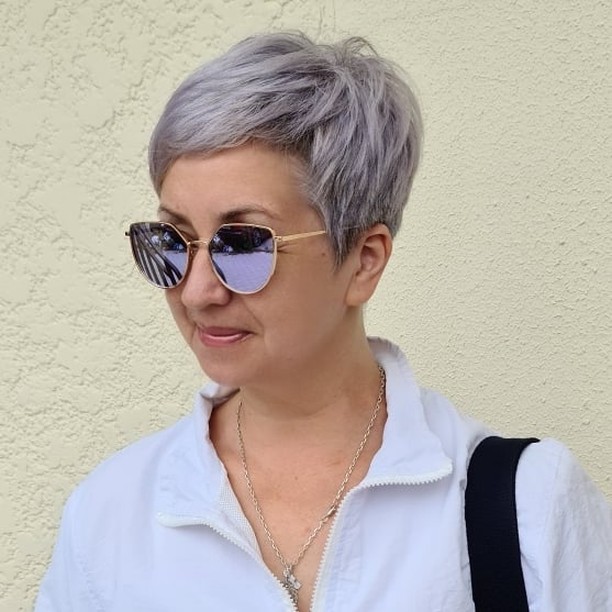 Pixie elegante over 50 - Instagram: @tanyusha_younusova