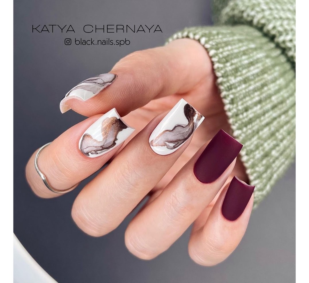 unghie opache-instagram: @black.nails.spb