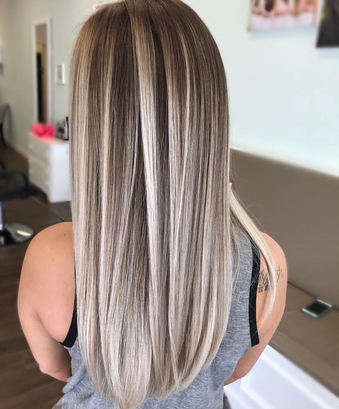 Acconciatura liscia - Instagram: @simplicitysalon