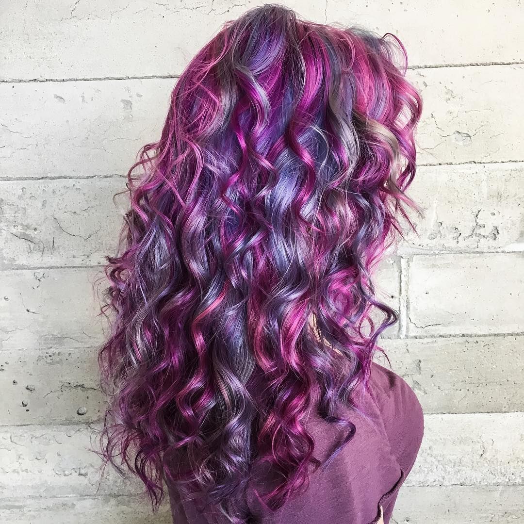 Capelli ricci viola - Instagram :@latesthair 