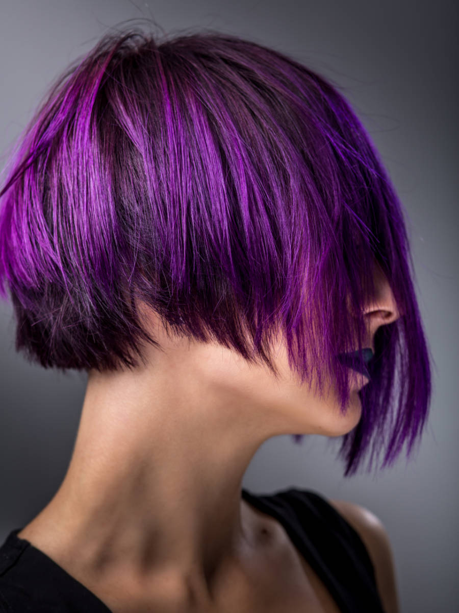 Capelli viola - Foto: Adobestock.com