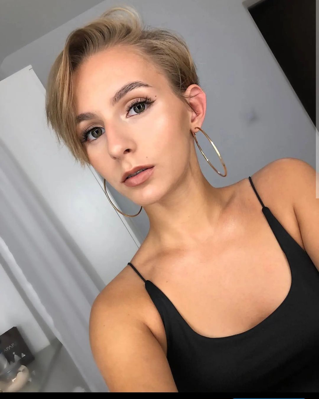 Pixie corto - Instagram: @karolik_