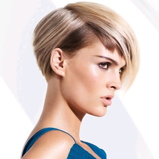 Pixie cut corto laterale - Instagram: @short_hair_ideas 