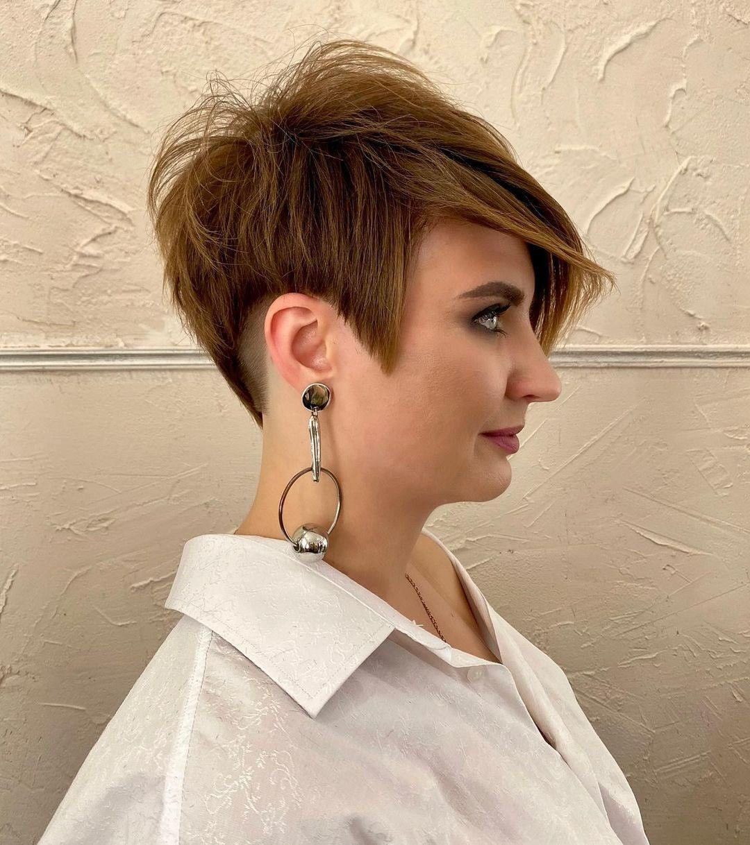 Pixie cut over 40 - Instagram: @oksanagromysheva