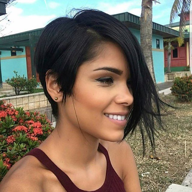 Pixie sfilato nero - Instagram: @short_hair_ideas 