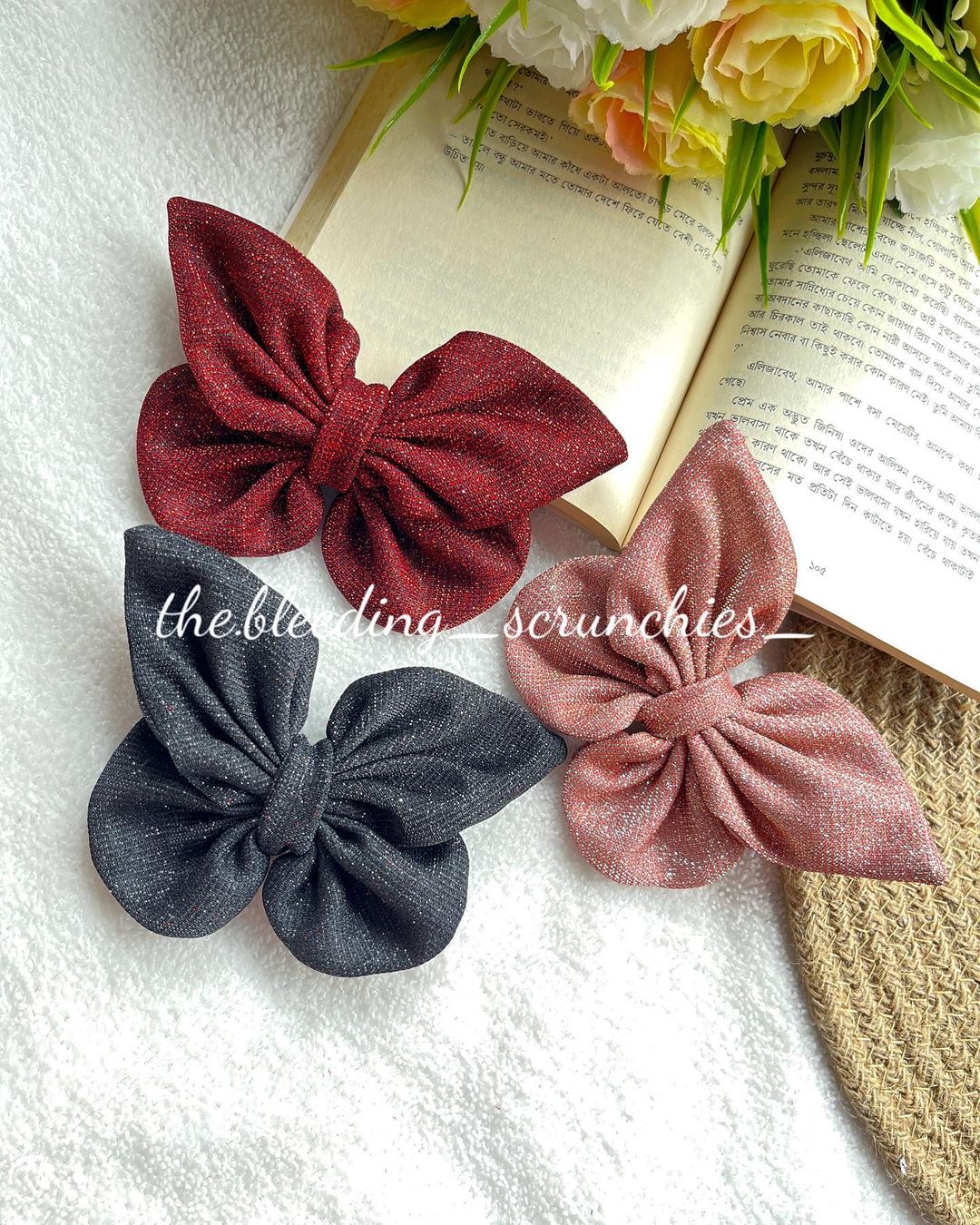 Scrunchies fiocco - Instagram: @the.bleeding_scrunchies_