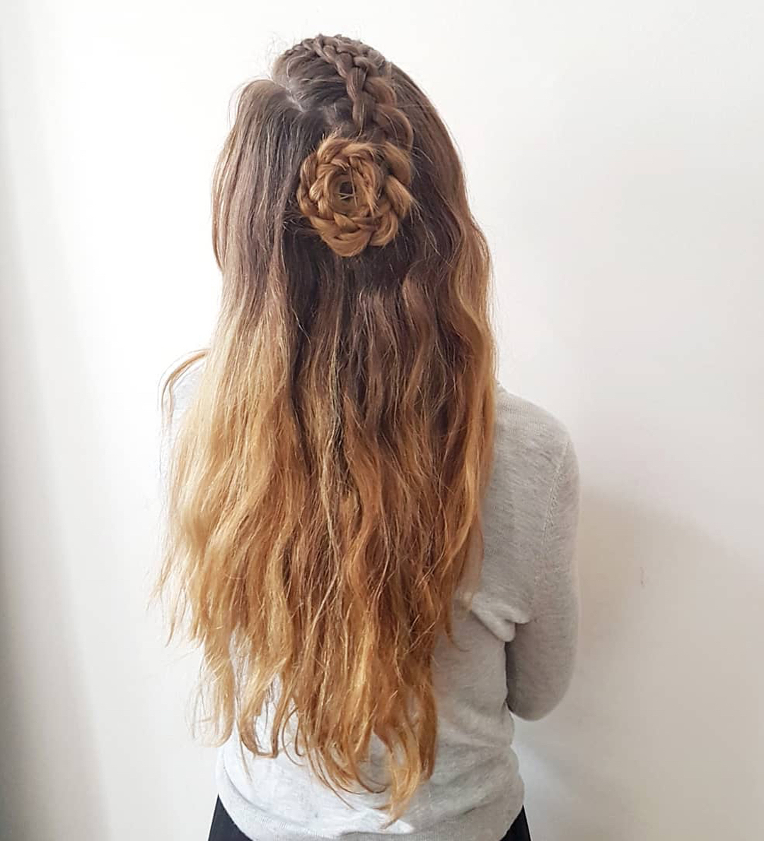 Semiraccolto con treccia - Instagram: @fransbraiding